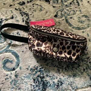 BNWT Lilly Pulitzer Belt Bag Macadamia Big Pattern Play Leopard Animal Print